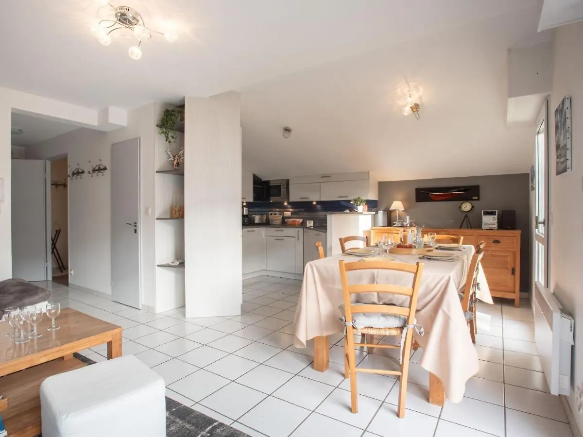 Apartment Le Parc Des Druides-2 By Interhome Carnac